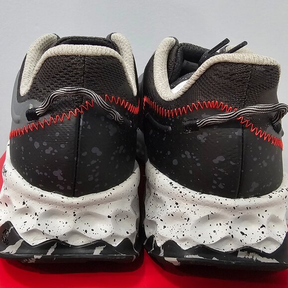 Men's New Balance Fresh Foam Garo Shoes - Picture 4 of 5